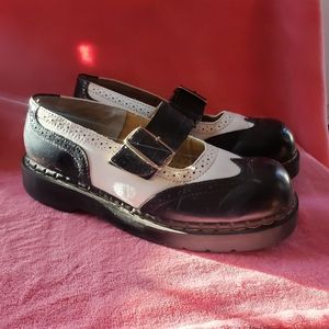 Anarchic black/white wingtip baby doll shoes US 9